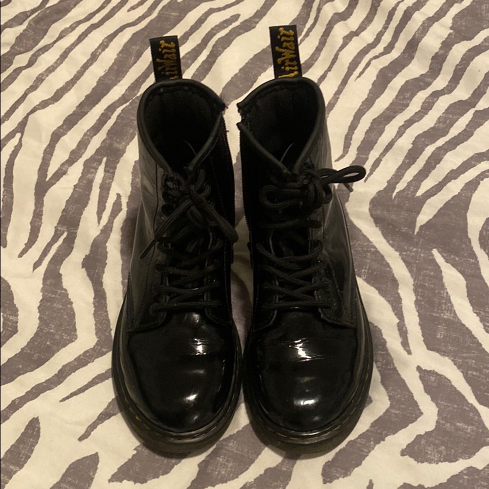 Girls black boots
